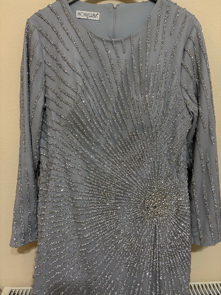 Uzun Gri İşlemeli Kadın Abiye Elbise - Görsel 2