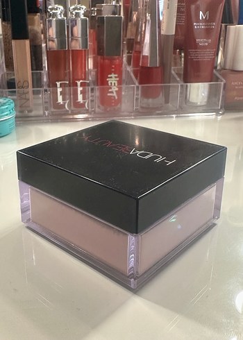 Huda Beauty Pudra - Görsel 2