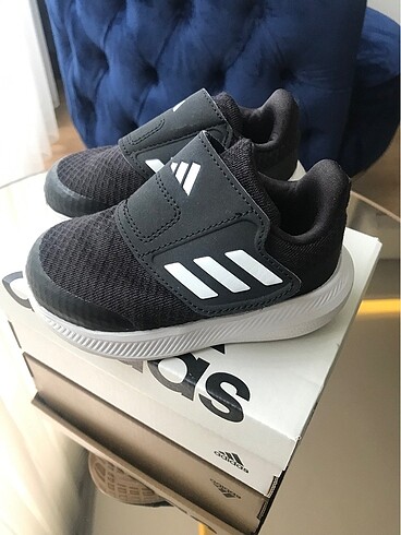 21 Beden siyah Renk Adidas orjinal