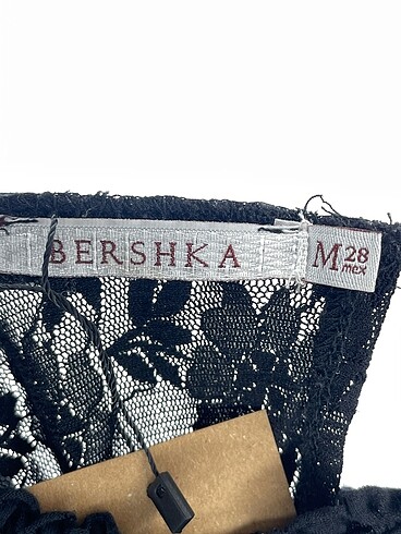 m Beden siyah Renk Bershka Bluz %70 İndirimli.