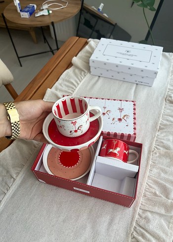 Lc Waikiki Home Atlı Karınca Desenli Kupa ve Tabak Seti