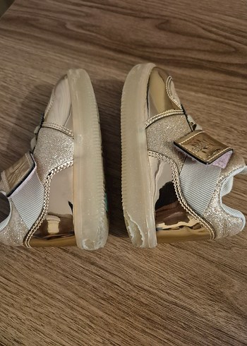 23 Beden altın Renk Vicco Kız Çocuk Altın Renk Parlak Cırt Cırtlı Spor Ayakkabı