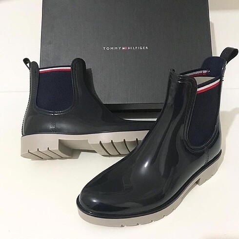 Tommy Hilfiger Orijinaldir
