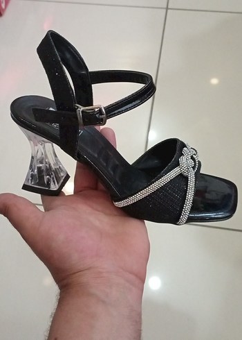 Diger Siyah Blok Topuklu Kadın Abiye Ayakkabı