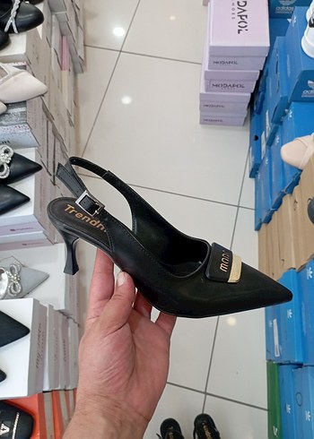 Diger Siyah Stiletto Topuklu Kadın Ayakkabı