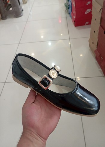 Diger Siyah Rugan Tokalı Stiletto Topuklu Kadın Babet