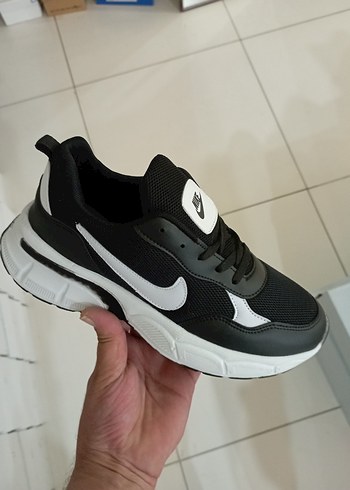 Nike Siyah Kadın Spor Ayakkabı