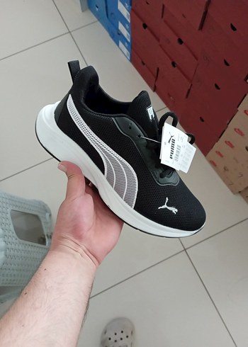 Puma Erkek Siyah Beyaz Elastik Spor Ayakkabı