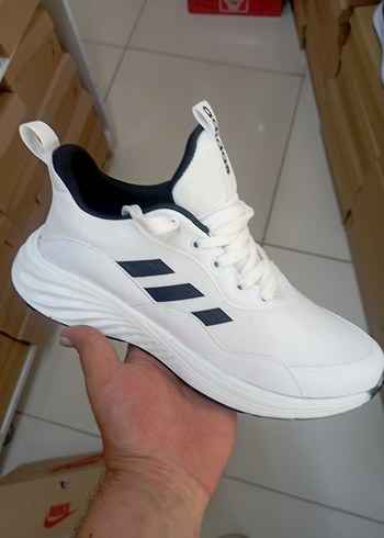 Adidas Erkek Beyaz Bağcıklı Spor Ayakkabı