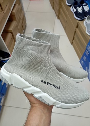 Gri Elastik Kadın Spor Ayakkabı