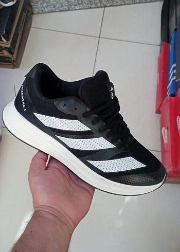 Adidas Siyah Beyaz Kosu Ayakkabisi
