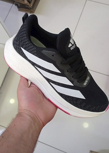 Adidas Siyah Beyaz Kosu Ayakkabisi