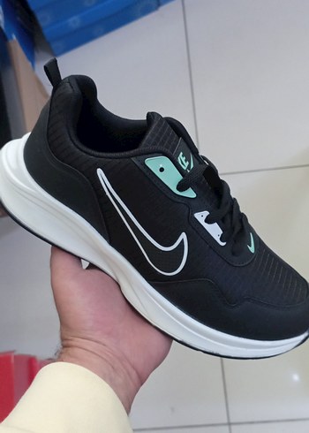 Nike Siyah Spor Ayakkabi