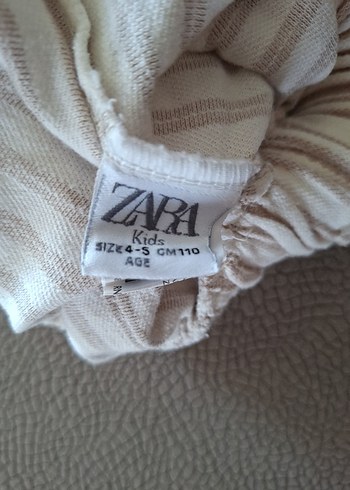 Zara markaKız Çocuk Bej Çizgili Keten Şort - Görsel 4