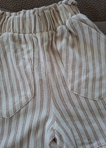 Zara markaKız Çocuk Bej Çizgili Keten Şort - Görsel 2