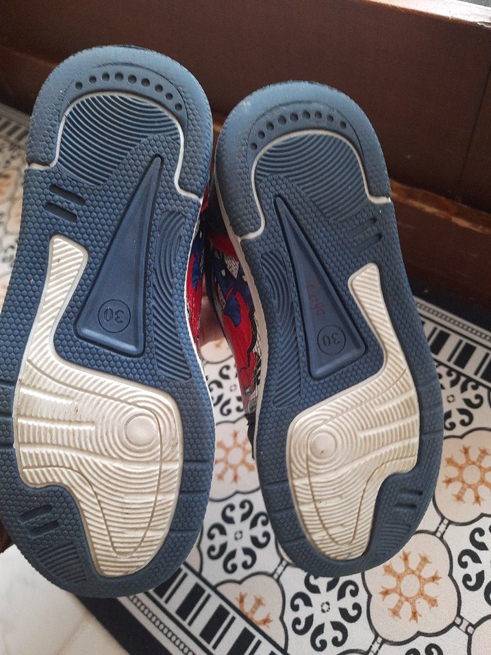 Kırmızı Yılan Desenli Erkek Çocuk Spor Ayakkabı - Görsel 4