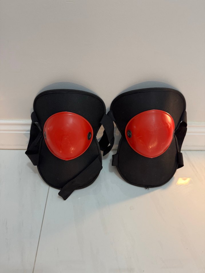 Kırmızı Kauçuk Motosiklet Diz Pedleri - Görsel 2