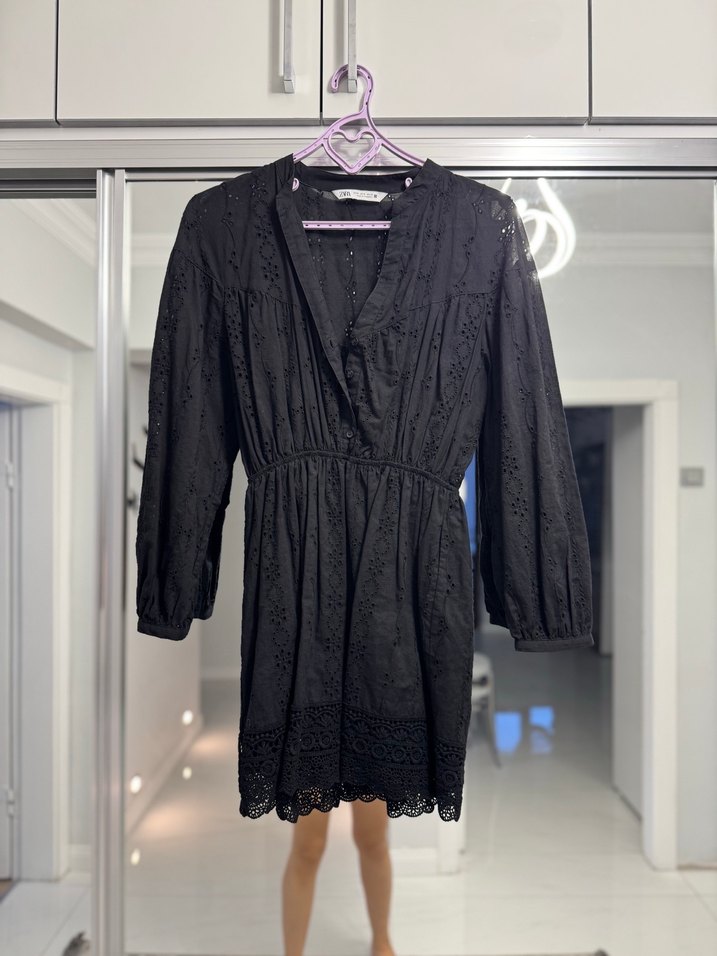 Dantel Detaylı Siyah Midi Elbise - Görsel 2