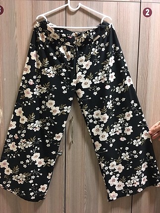 çiçekli pantolon 