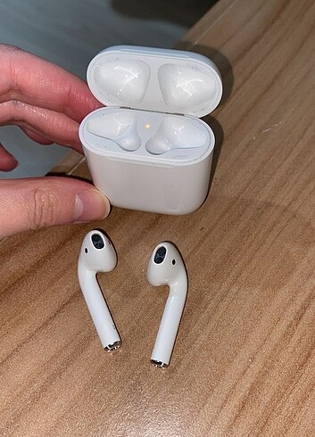 iPhone A2031 airpod
