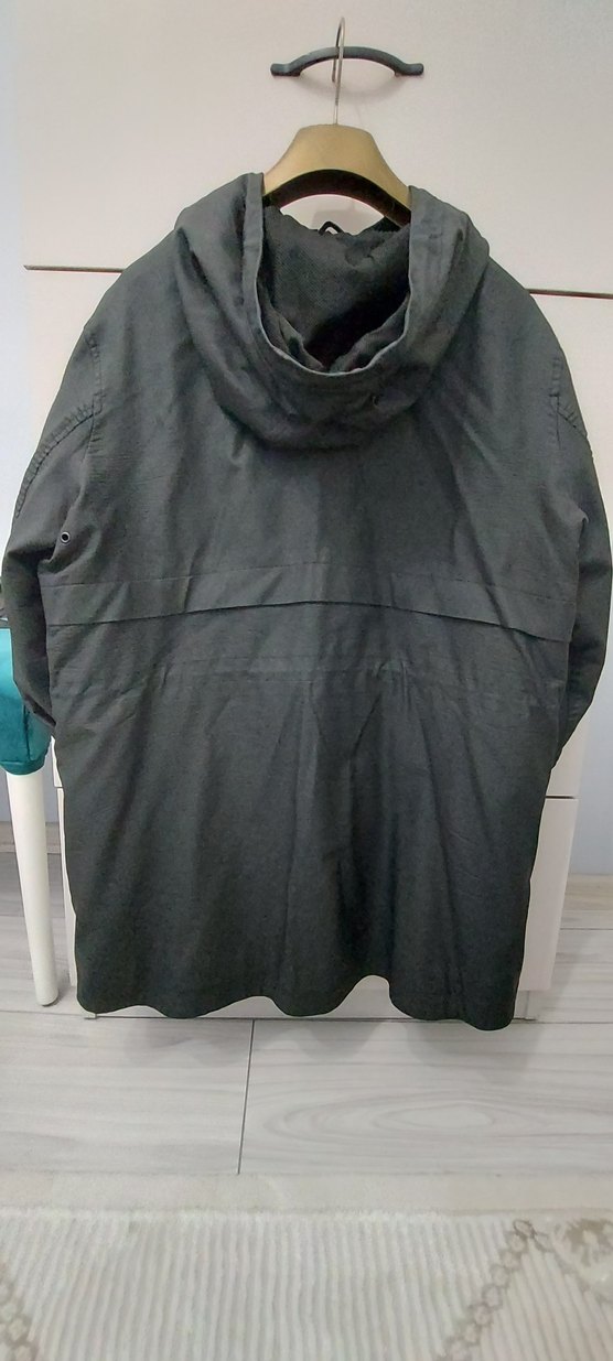 Siyah Kadın Yağmurluk - Görsel 3