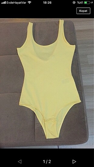 Sarı sırt dekolteli bodysuit