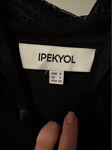 s Beden İpekyol sweatshirt