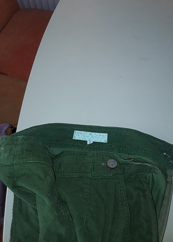 Düğmeli Yeşil fitilli kadife Mini Şort - Görsel 2