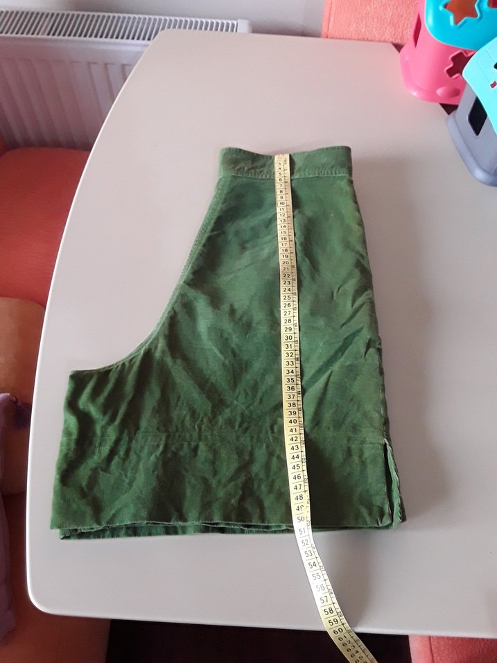 Düğmeli Yeşil fitilli kadife Mini Şort - Görsel 5