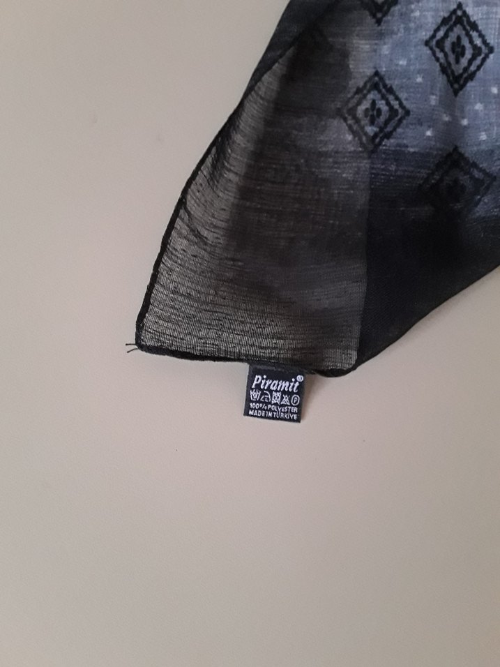 Gri Desenli Kadın Sokak Stili Fular eşarp - Görsel 3