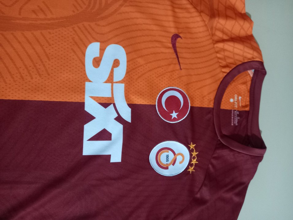 Galatasaray iç saha Futbolcu Forması - Görsel 4