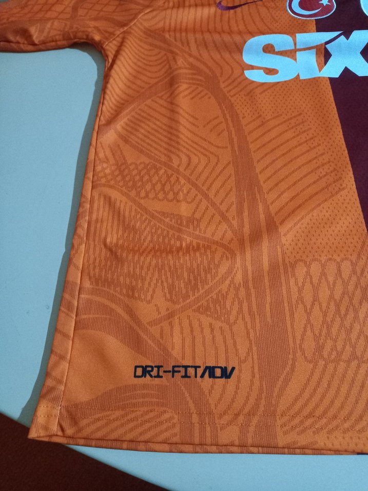 Galatasaray iç saha Futbolcu Forması - Görsel 5