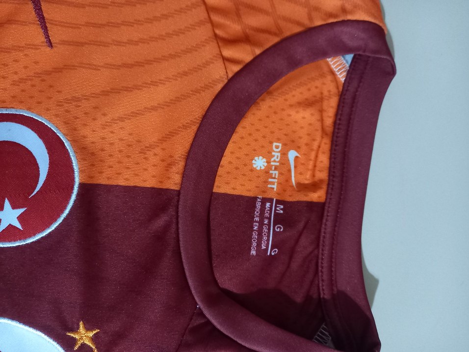 Galatasaray iç saha Futbolcu Forması - Görsel 3