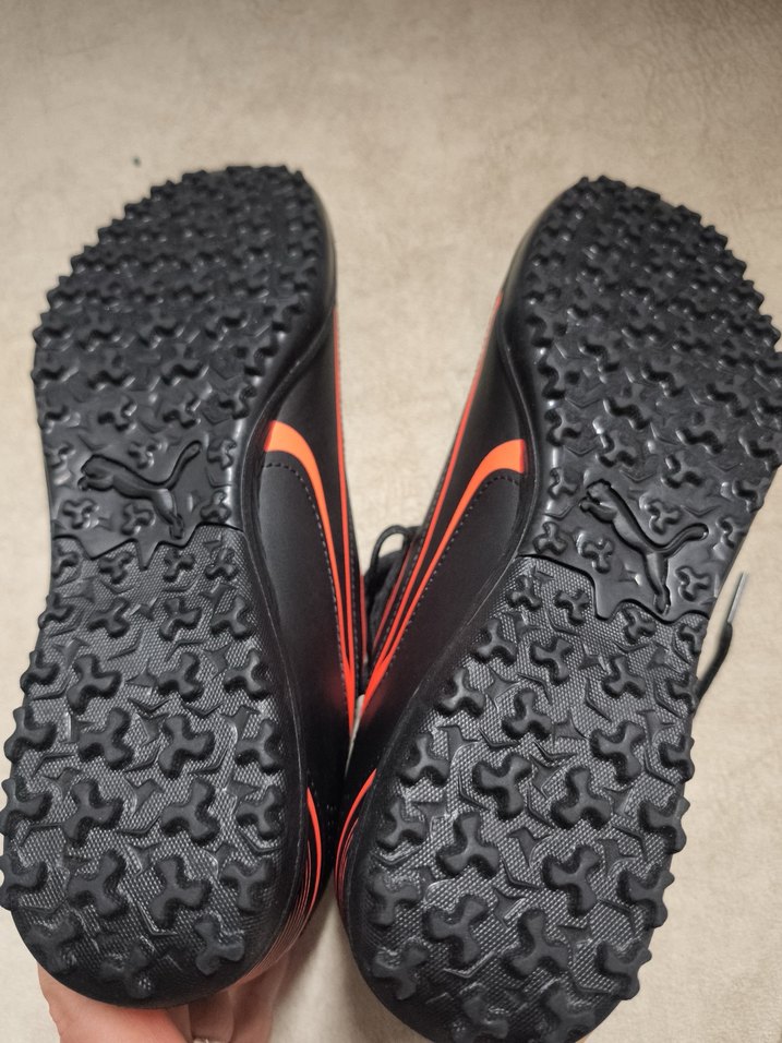 Siyah Erkek Futbol Ayakkabısı Bağcıklı Puma - Görsel 2