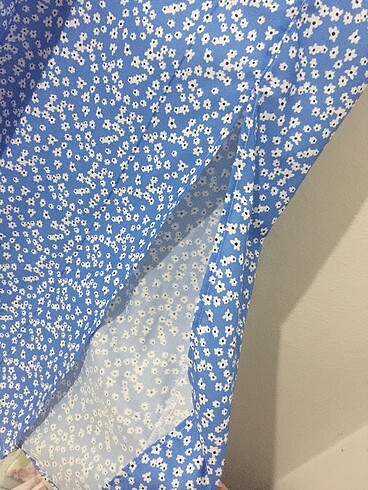 H&M Mavi yırtmaçlı yazlık elbise