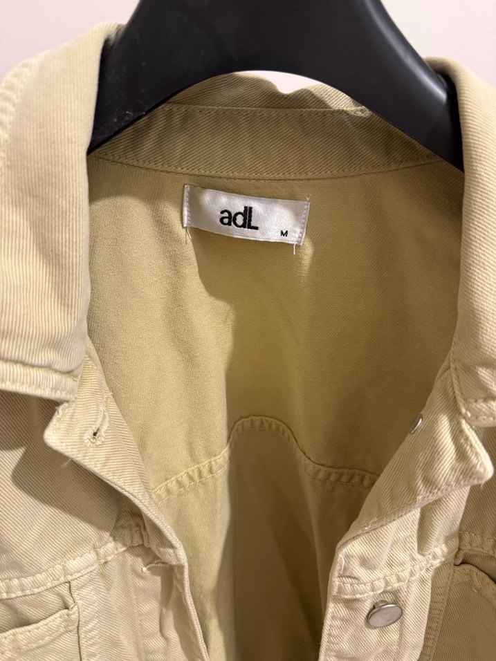 Bej Düğmeli Kadın Denim Ceket - Görsel 4