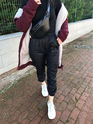 Siyah pantolon
