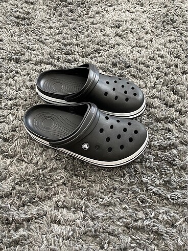 Siyah crocs terlik