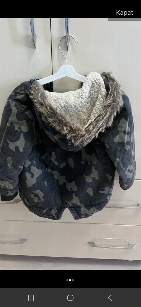 Gri Kamuflaj Desenli Kürklü Erkek Çocuk Kot mont ceket - Görsel 2