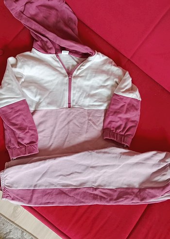 Kızlar İçin Kapüşonlu Fermuarlı Pembe Eşofman Takımı