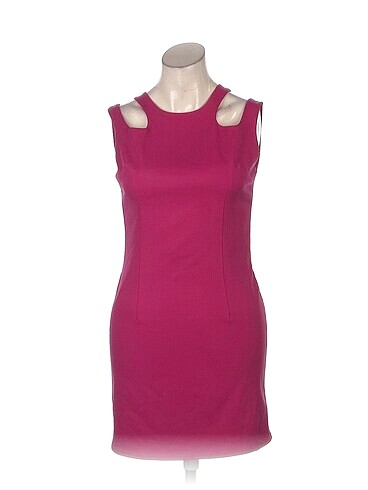 PreLoved Kısa Elbise %70 İndirimli.