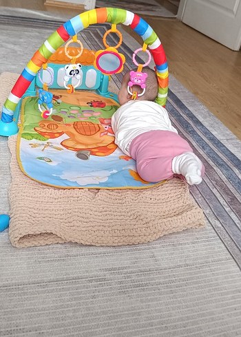 Renkli Bebek Oyun Halısı ve Aktivite Merkezi