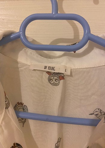 Düğmeli Baskılı Beyaz Kısa Kollu Gömlek - Görsel 3