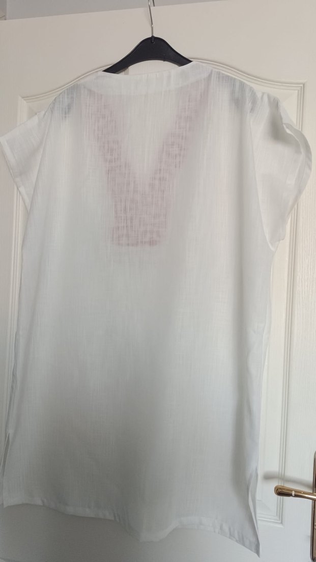 Nakışlı V Yakalı Beyaz Pareo - Görsel 3