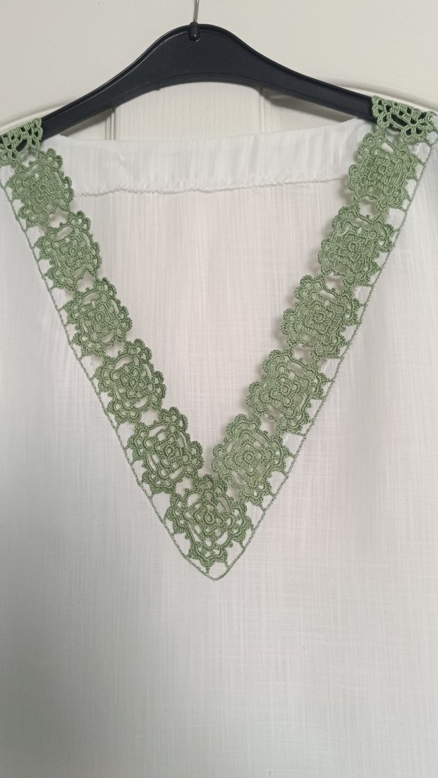 Dantel Detaylı Beyaz V Yaka Pareo - Görsel 2