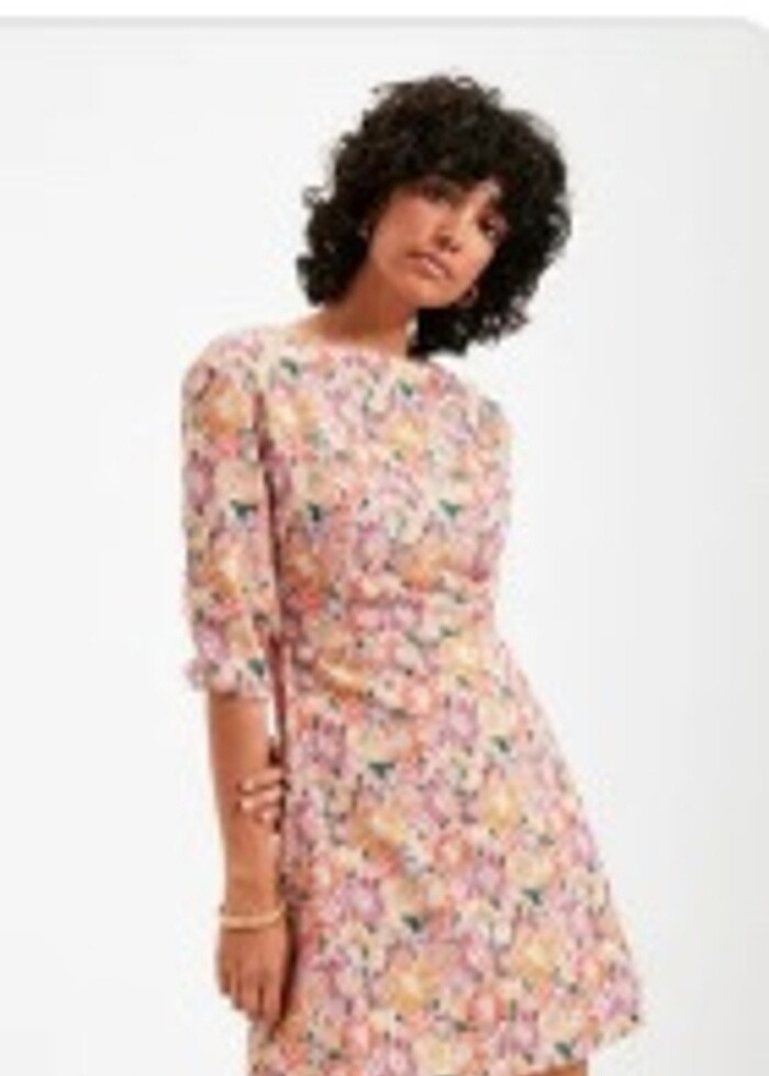 Çiçek desenli elbise - Görsel 2