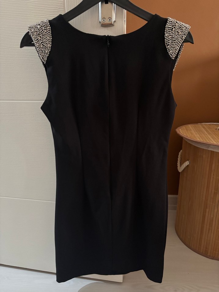 Omuzları Payetli Siyah Mini Elbise - Görsel 2