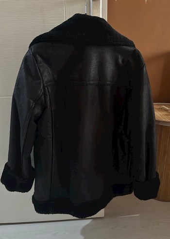 Siyah ceket içi kürklü deri görünümlü - Görsel 5