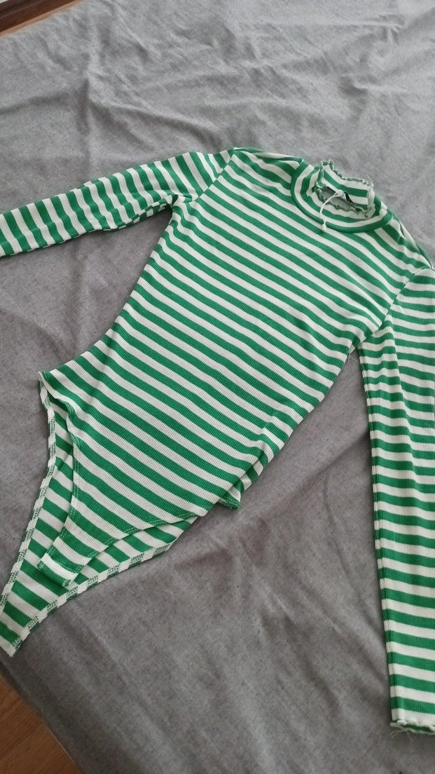 Siyah Beyaz Çizgili Uzun Kollu Kadın Bluz - Görsel 2