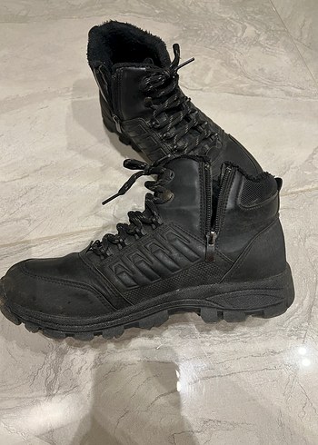 Siyah Erkek Bot - Görsel 3